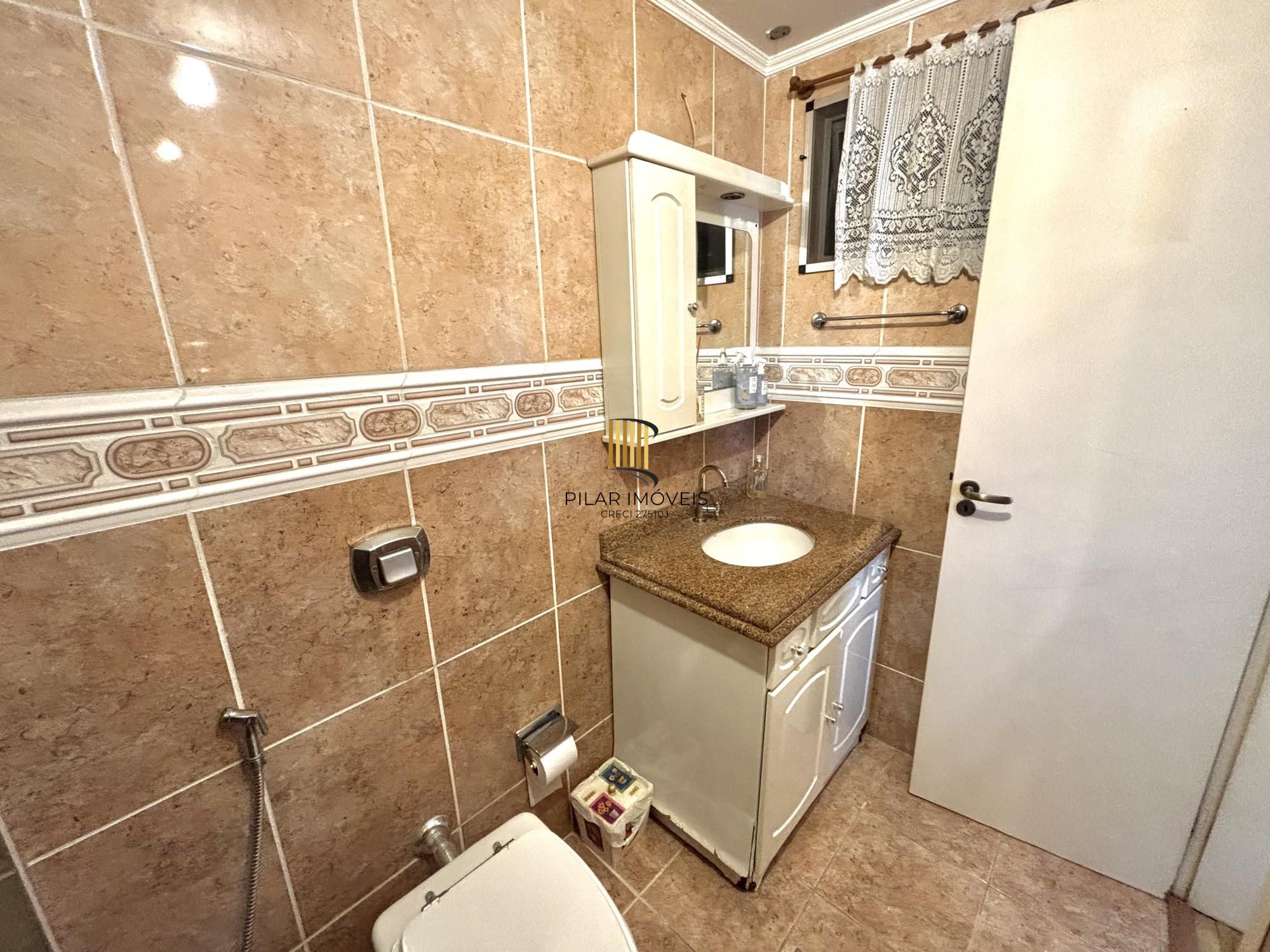 Apartamento 100% mobiliado,2 dormitórios, vaga rotativa, barra shopping, 63m²