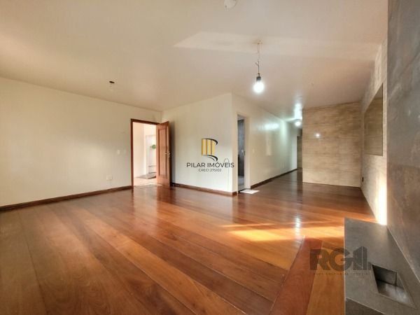 Casa Condominio em Porto Alegre, no bairro Hípica, com 3 dormitório(s), e 3 banheiros, à venda.