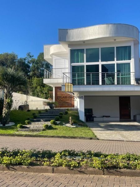 Casa Condominio em Porto Alegre, no bairro Jardim Carvalho, com 3 dormitório(s), à venda.