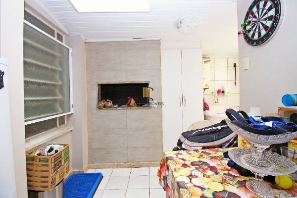 Apartamento em Porto Alegre, no bairro Petrópolis, com 3 dormitório(s), e 3 banheiros, à venda.