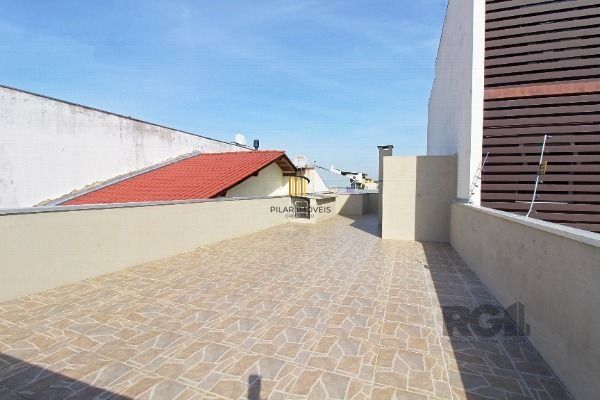 Casa em Porto Alegre, no bairro Aberta dos Morros, com 2 dormitório(s), e 2 banheiros, à venda.