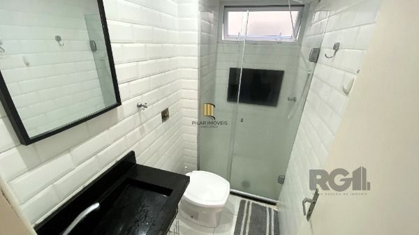 Apartamento em Porto Alegre, no bairro Cristal, com 1 dormitório(s), e 1 banheiros, à venda.