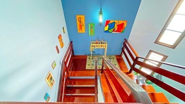 Casa em Porto Alegre, no bairro Ipanema, com 3 dormitório(s), à venda.