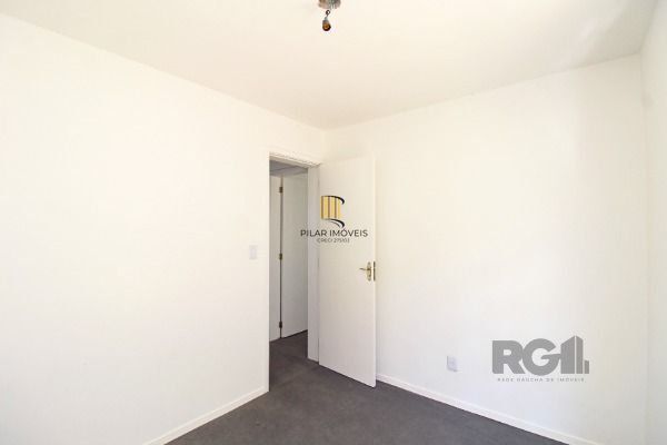 Casa Condominio em Porto Alegre, no bairro Guarujá, com 3 dormitório(s), e 3 banheiros, à venda.