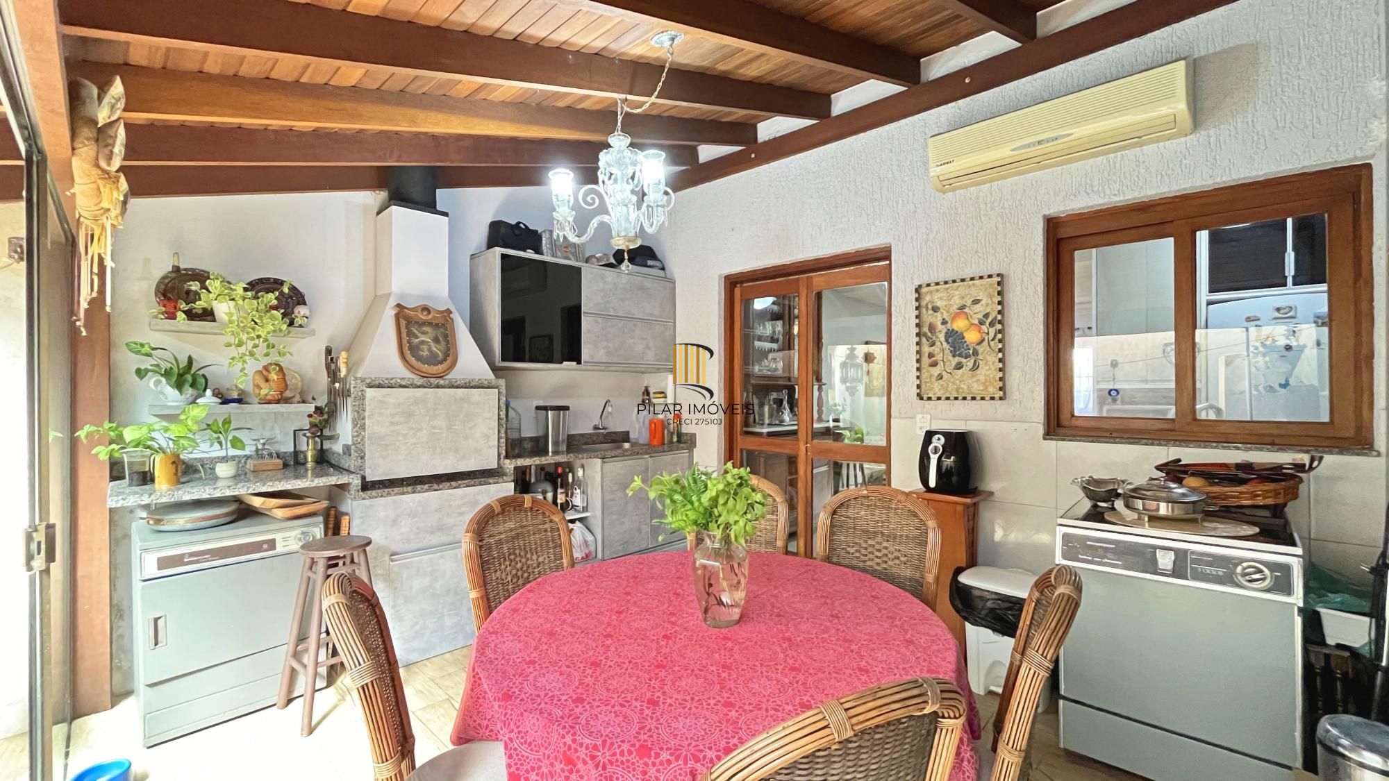 Casa de Condomínio 3 dormitórios no bairro Aberta dos Morros