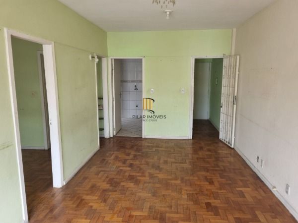 Apartamento em Porto Alegre, no bairro Centro Histórico, com 1 dormitório(s), e 1 banheiros, à venda.