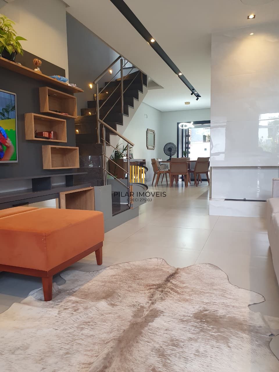 Casa 3 dormitórios no bairro Hípica