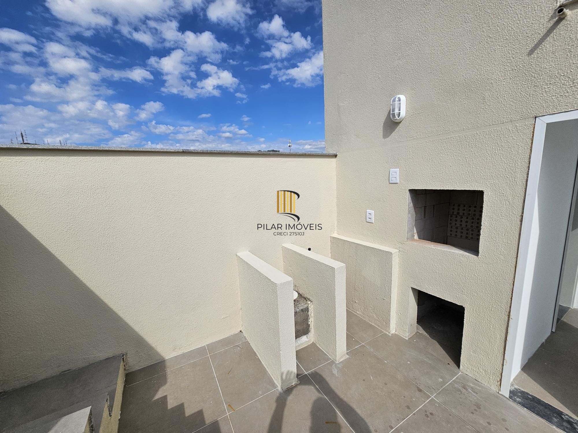 Casa de Condomínio 3 dormitórios no bairro Glória