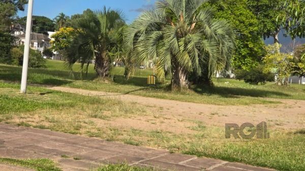 Terreno em Porto Alegre, no bairro Hípica, à venda.