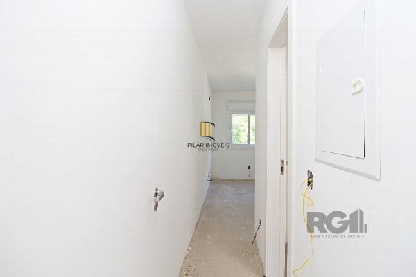 Sobrado para Venda - 100m², 3 dormitórios, sendo 3 suites, 2 vagas - Portal Do Guarujá