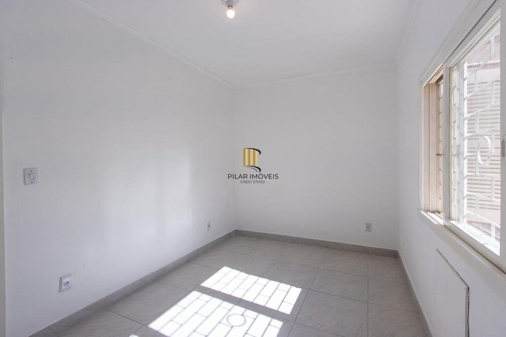 Casa 4 dormitórios no bairro Hípica