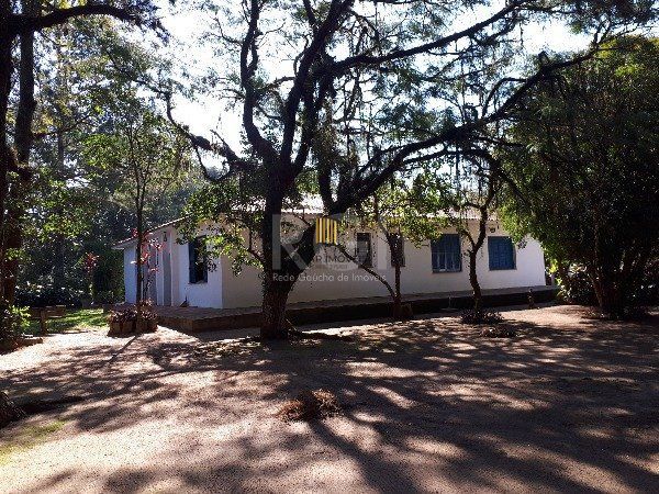 Sítio para Venda - 150m², 3 dormitórios, Belém Novo
