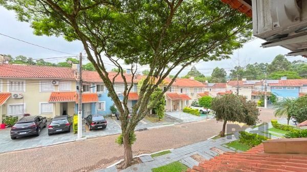 Casa em Porto Alegre, no bairro Cavalhada, com 2 dormitório(s), e 2 banheiros, à venda.