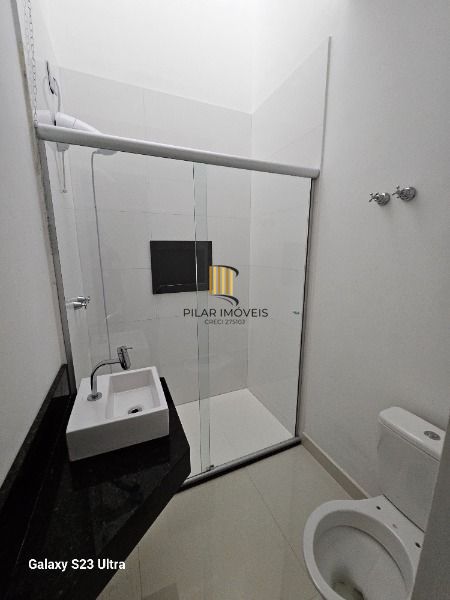 Casa Condominio em Porto Alegre, no bairro Hípica, com 4 dormitório(s), e 4 banheiros, à venda.