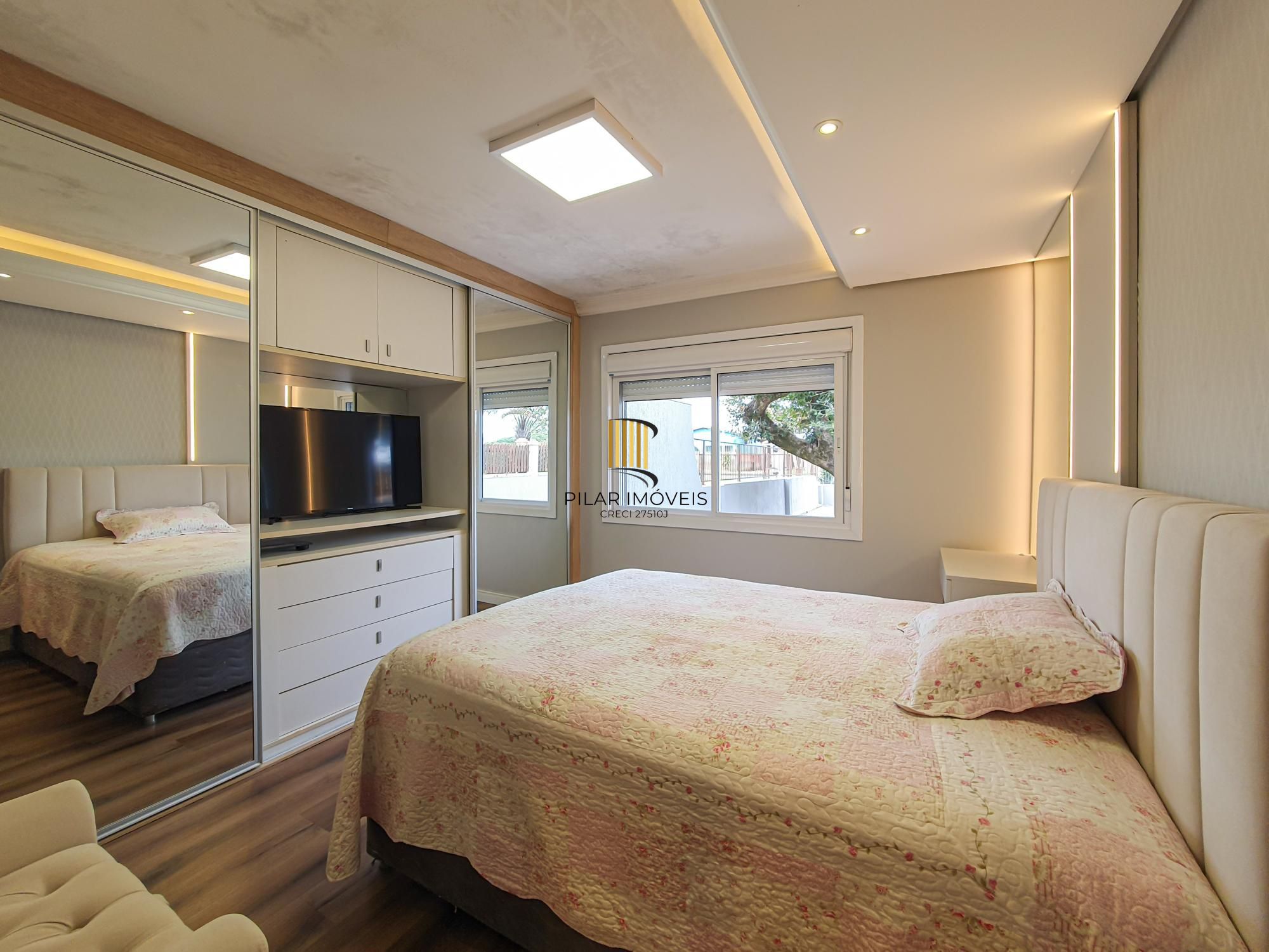 O refúgio perfeito: Casa térrea reformada com piscina e clima de interior!