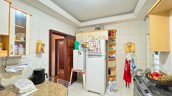 Casa para Venda - 320m², 5 dormitórios, sendo 3 suites, 8 vagas - Ipanema