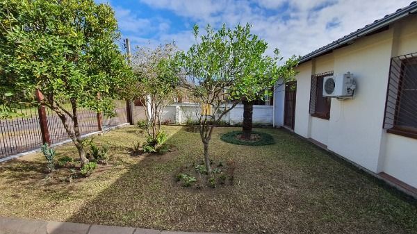 Casa para Venda - 120m², 3 dormitórios, 2 vagas - Hípica