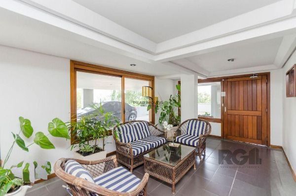 Apartamento em Porto Alegre, no bairro Teresópolis, com 2 dormitório(s), e 2 banheiros, à venda.