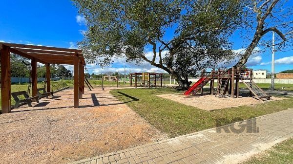 Lindo terreno em condomínio fechado 7x21m, Ipanema Garden, bairro Hípica.