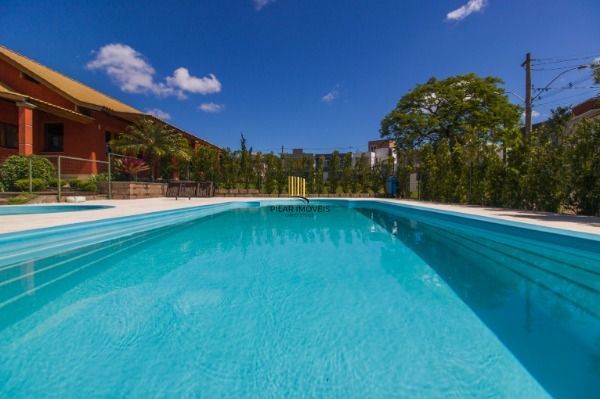 **Espetacular Casa de Condomínio com 3 suítes, Piscina com aquecimento**