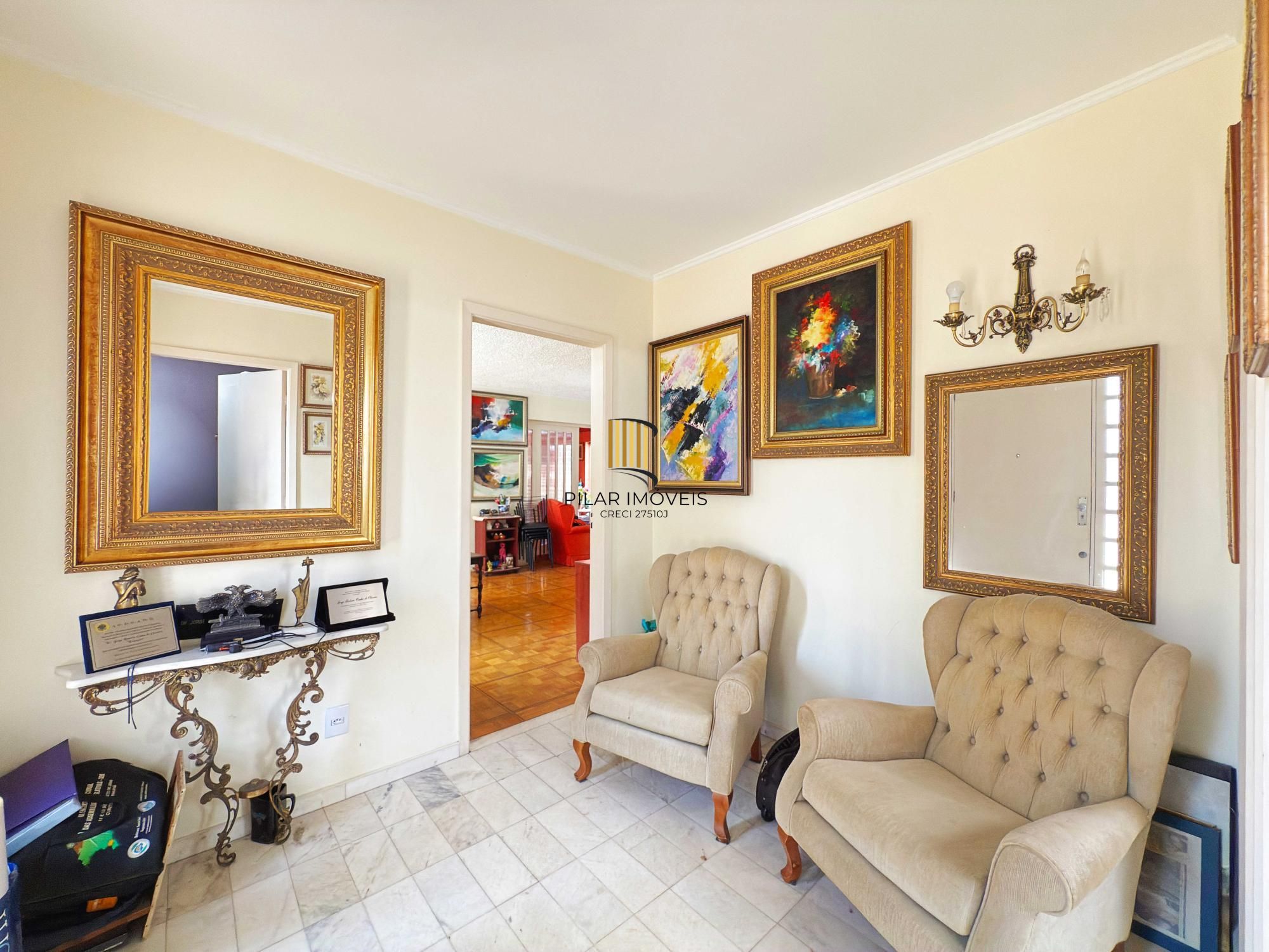 Casa Térrea com Piscina e 3 Dormitórios – Coração de Ipanema