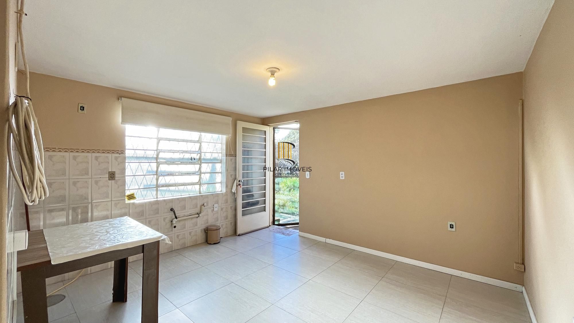 Casa 4 dormitórios no bairro Glória
