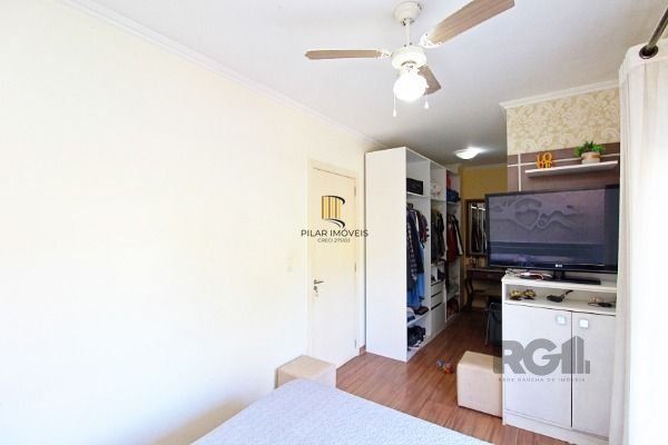 Casa Condominio em Porto Alegre, no bairro Vila Nova, com 3 dormitório(s), e 3 banheiros, à venda.