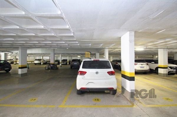 Apartamento em Porto Alegre, no bairro Cavalhada, com 3 dormitório(s), e 3 banheiros, à venda.