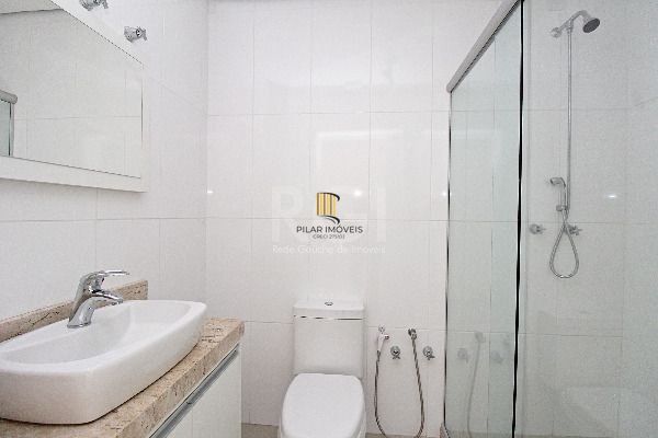 Casa para Venda - 150m², 4 dormitórios, sendo 2 suites  com uma no térreo, 2 vagas - Lagos De Nova Ipanema