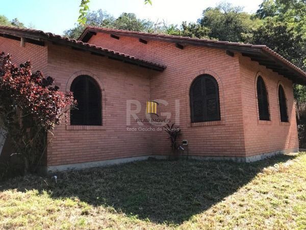 Sítio em Porto Alegre, no bairro Vila Nova, com 3 dormitório(s), à venda.