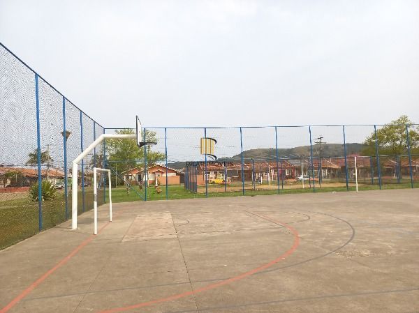 Casa em Porto Alegre, no bairro Hípica, com 3 dormitório(s), e 3 banheiros, à venda.