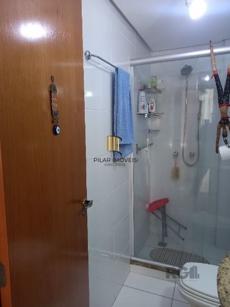 Apartamento em Porto Alegre, no bairro Cavalhada, com 2 dormitório(s), e 2 banheiros, à venda.