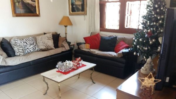 Casa para Venda - 128m², 2 dormitórios, 6 vagas - Medianeira