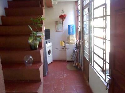 Casa para Venda - 168m², 4 dormitórios, sendo 2 suites, 3 vagas - Guarujá