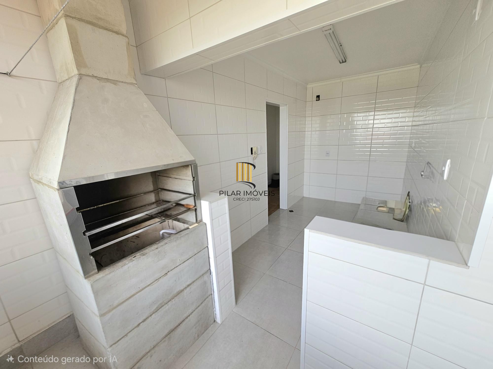 Apartamento com 73,00m² privativos reformado 2 dormitórios dependência de empregada 2 banheiros c/ churrasqueira a 50mts da Av. Bento Gonçalves !