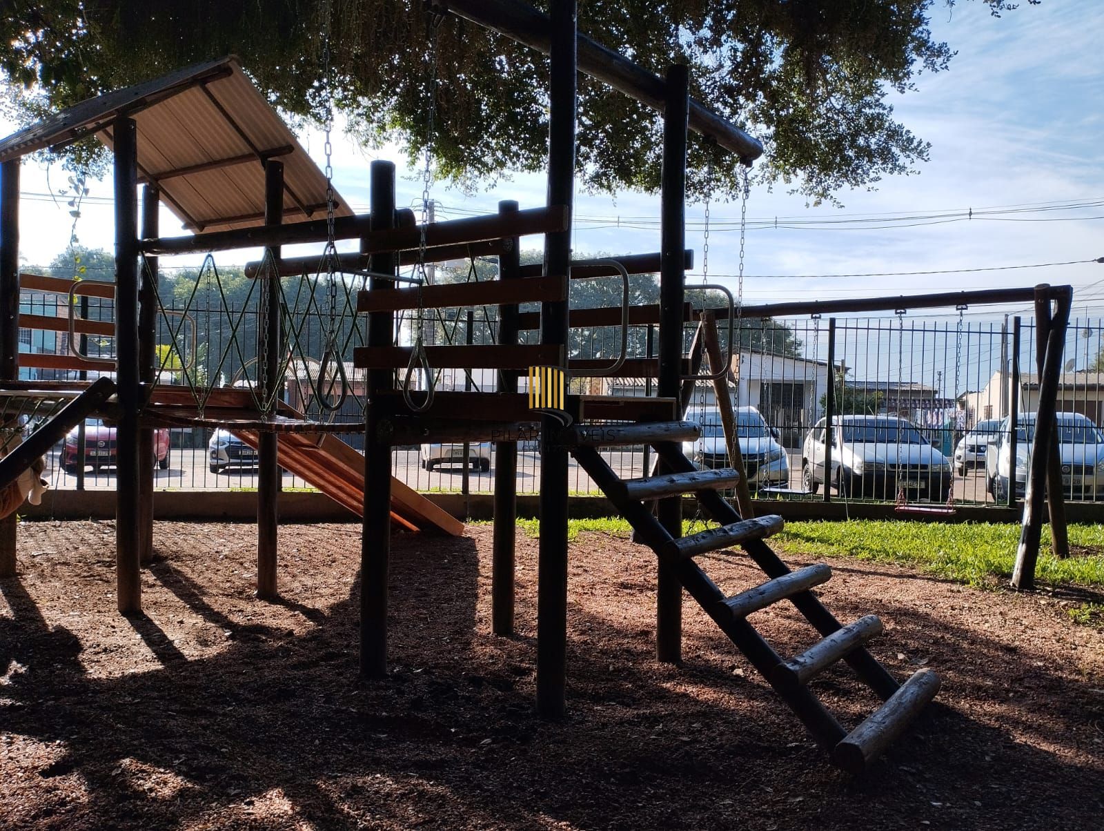 Apartamento 2 dormitórios, closet, 2 banheiros, dep. empregada vista, para o Guaíba.