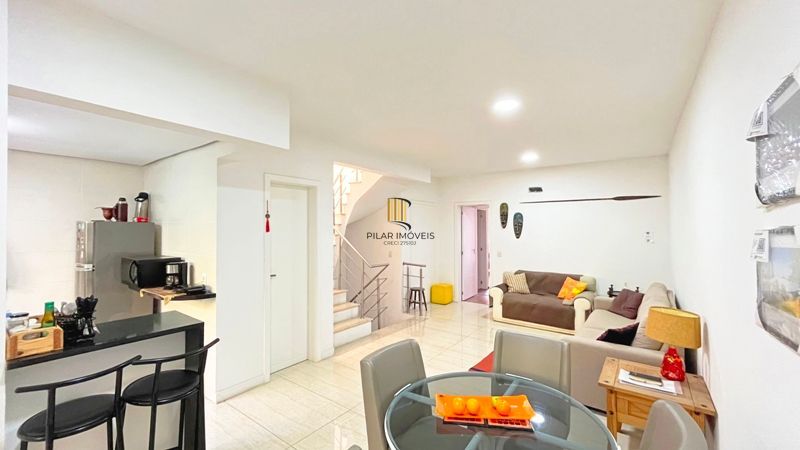 Casa de Condomínio 4 dormitórios no bairro Praia de Belas