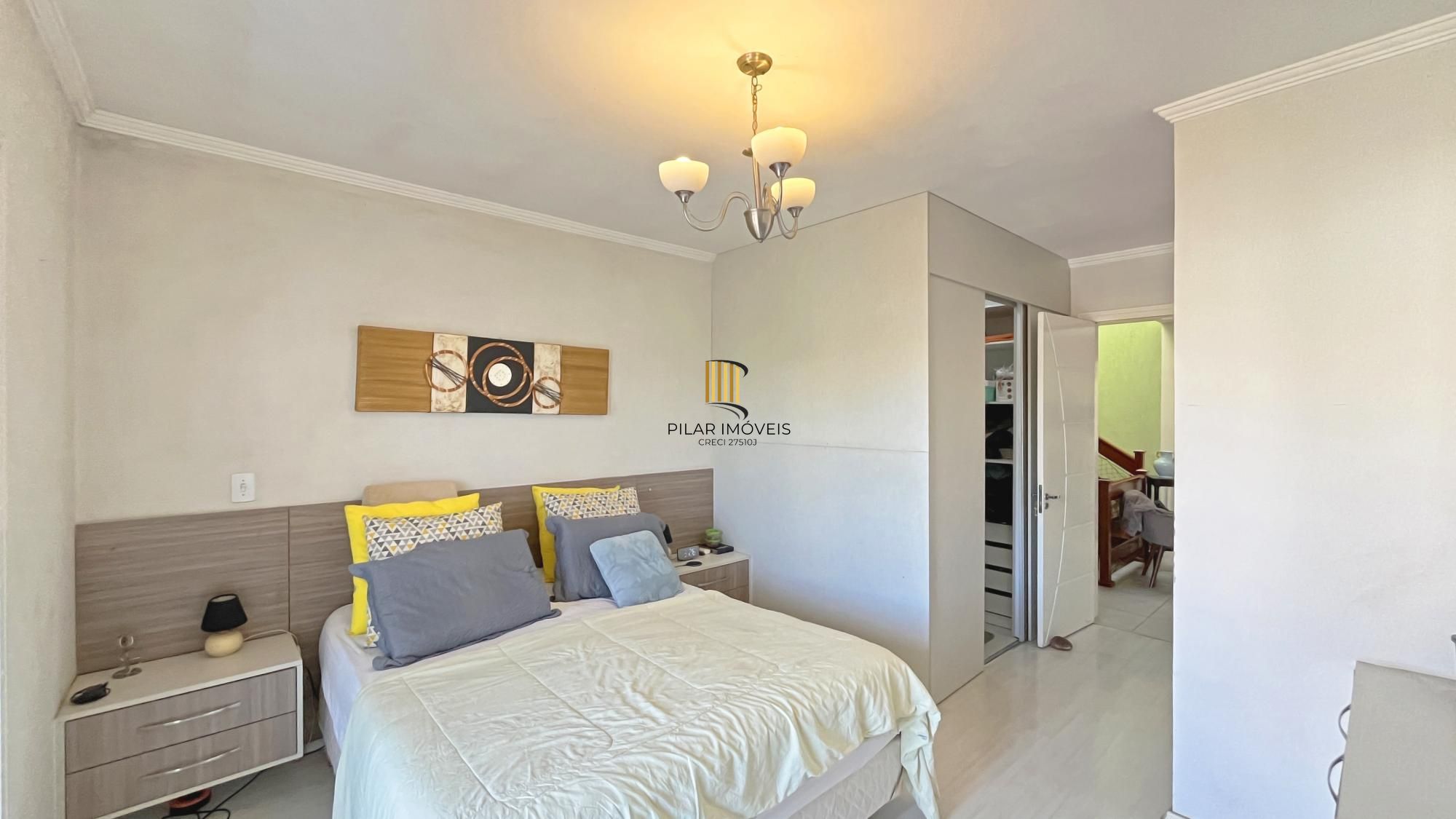 Casa de Condomínio 3 dormitórios no bairro Hípica