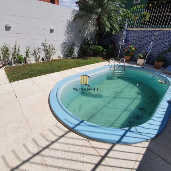 Casa para Venda - 185m², 3 dormitórios, sendo 1 suites, 2 vagas - Bahamas