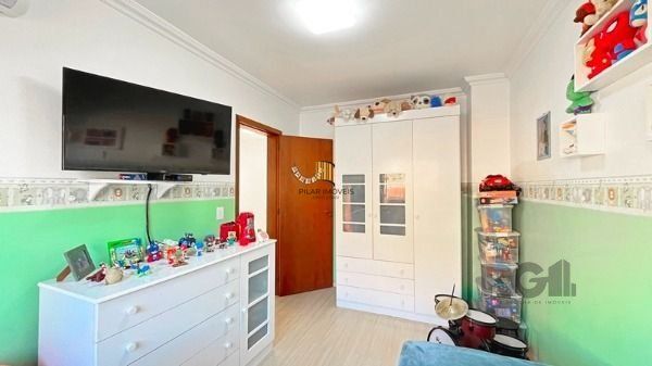 Casa em Porto Alegre, no bairro Hípica, com 3 dormitório(s), e 3 banheiros, à venda.