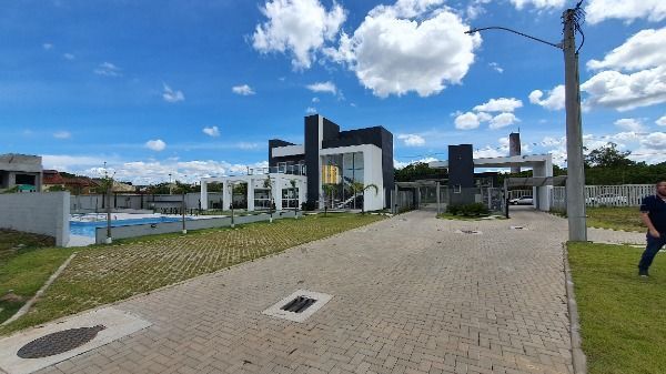 Casa Condominio em Porto Alegre, no bairro Ipanema, com 3 dormitório(s), e 3 banheiros, à venda.