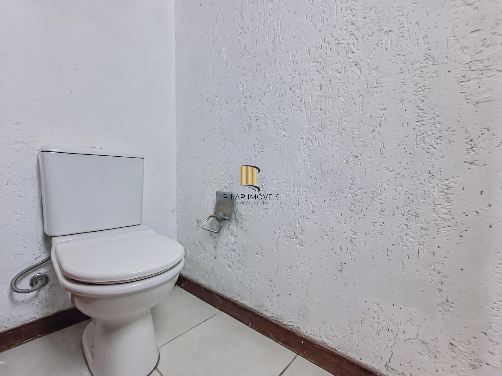 Casa com piscina para Venda - 189.91m², 3 dormitórios, sendo 1 suítes, 2 vagas - Hípica