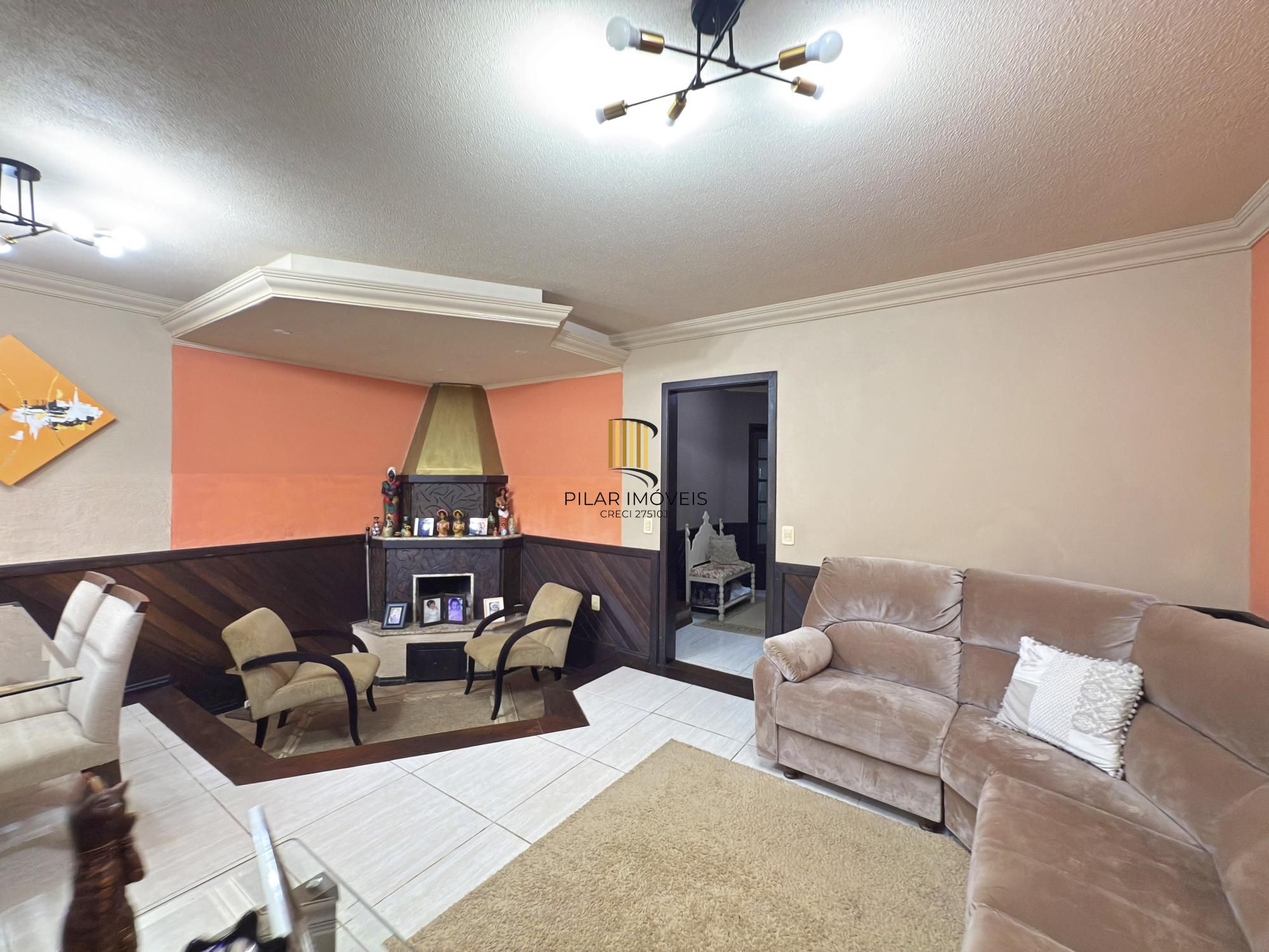 Excelente sobrado com 255 m² de área privativa 3 dormitórios com opção do 4 dormitórios