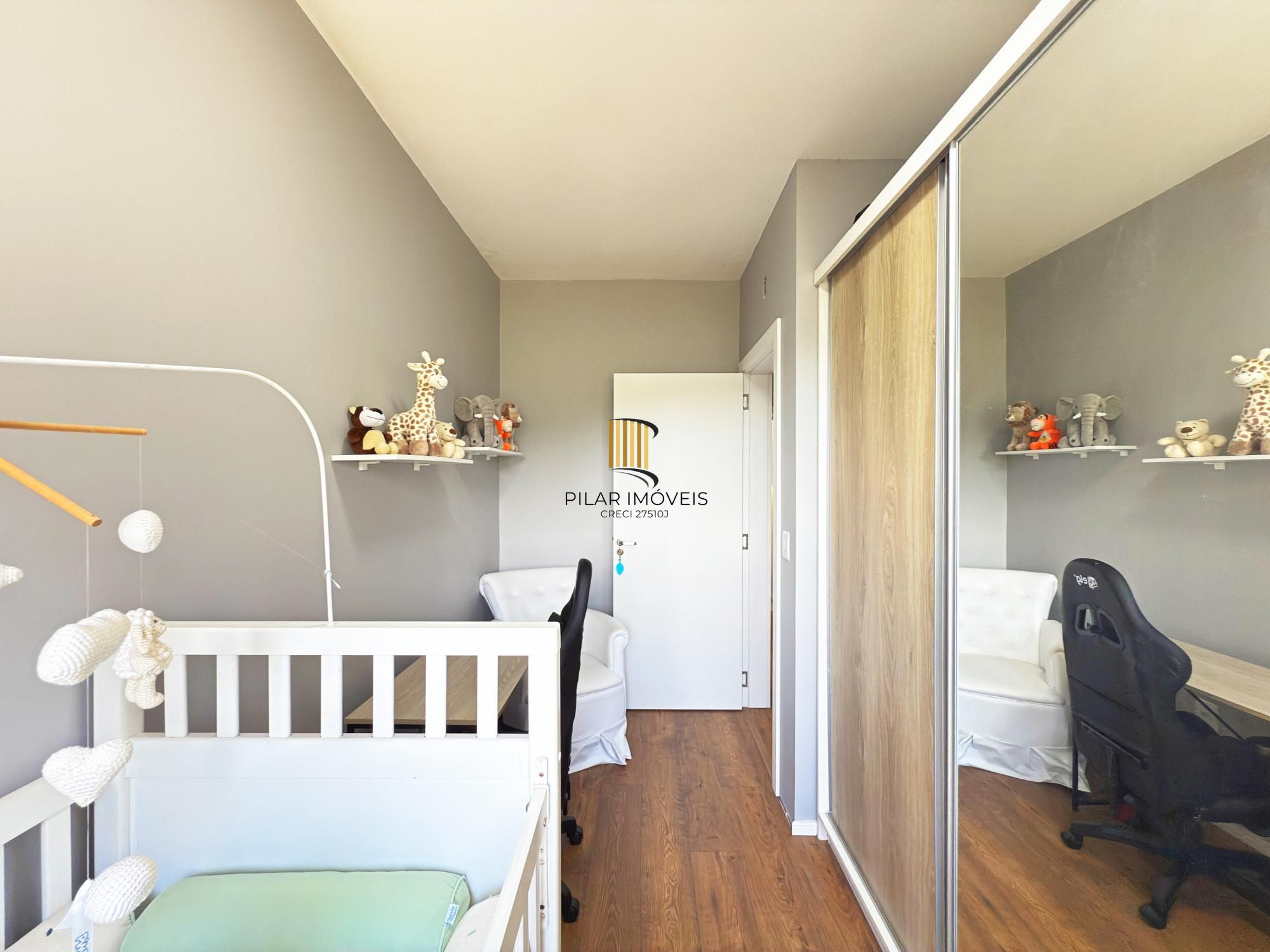 Casa moderna com 3 dormitórios com pátio grande e vista para o Rio Guaíba!