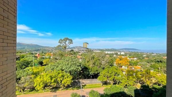 Apartamento em Porto Alegre, no bairro Cavalhada, com 3 dormitório(s), e 3 banheiros, à venda.