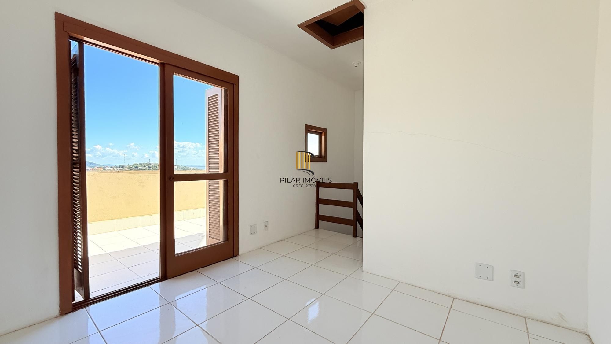 Casa de Condomínio 3 dormitórios no bairro Ipanema