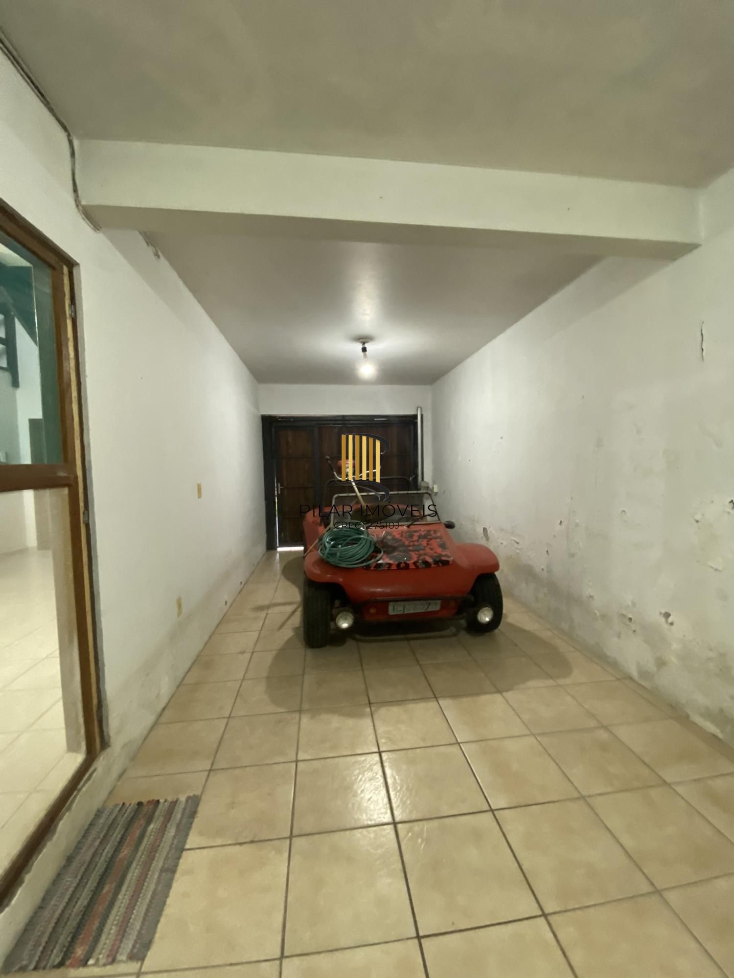 Casa 4 dormitórios no bairro Lami