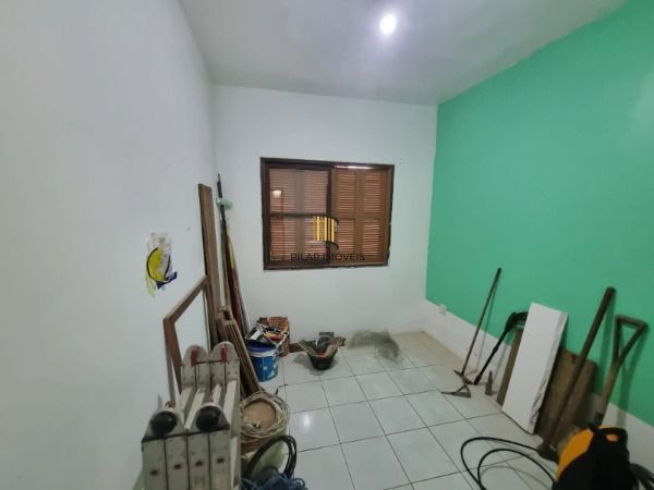 Sobrado em Porto Alegre, no bairro Ponta Grossa, com 4 dormitório(s), e 4 banheiros, à venda.