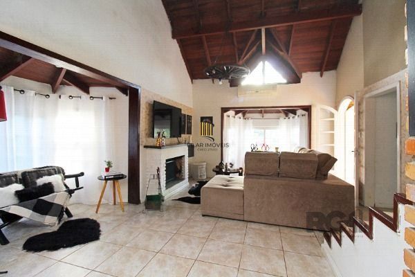 Sítio para Venda - 500m², 5 dormitórios, sendo 2 suites, 3 vagas - Lageado