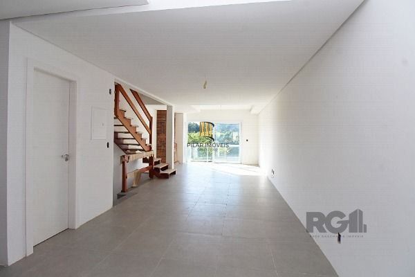 Sobrado para Venda - 100m², 3 dormitórios, sendo 3 suites, 2 vagas - Portal Do Guarujá